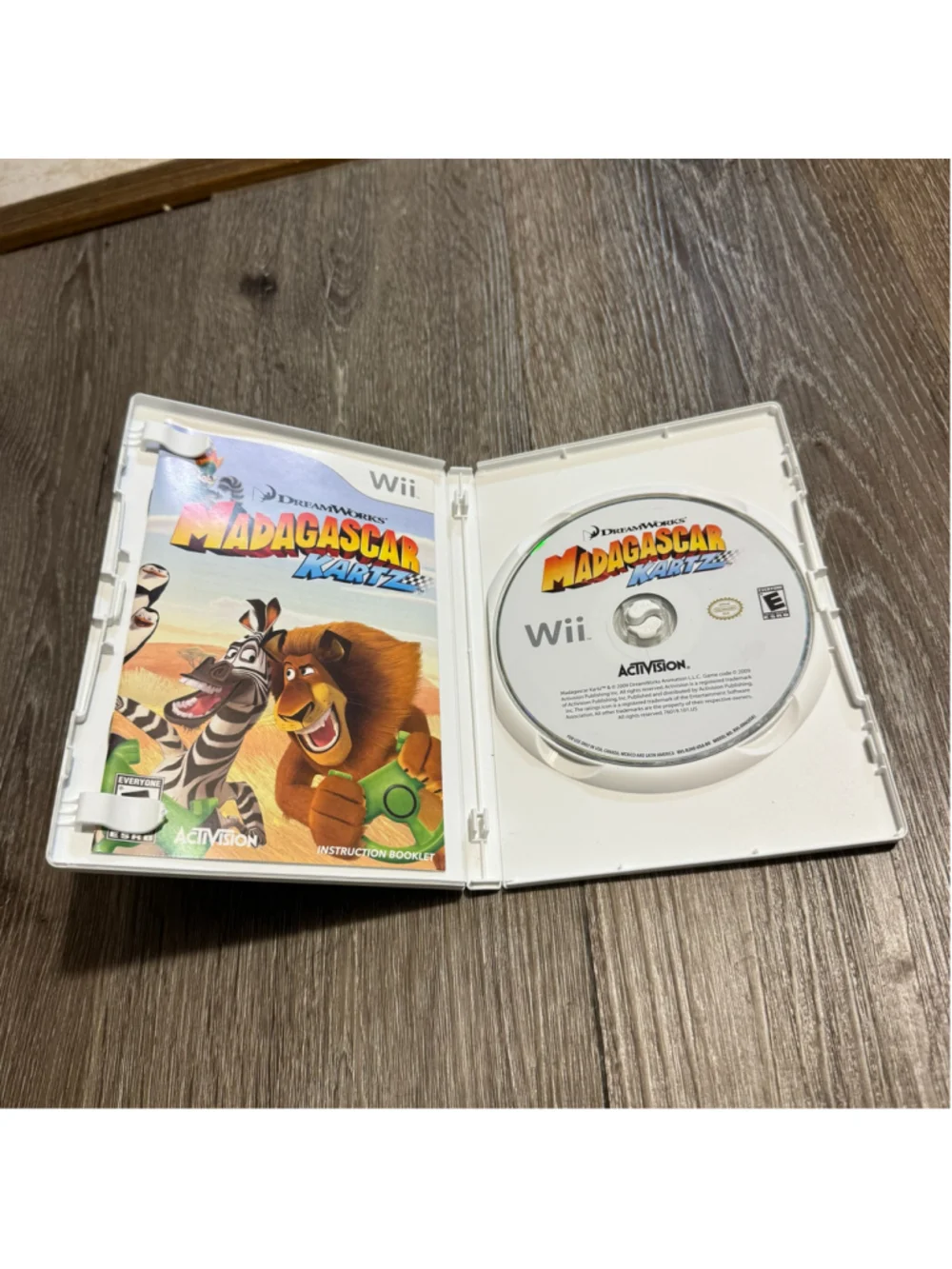 DreamWorks Madagascar Kartz Nintendo Wii Video Game